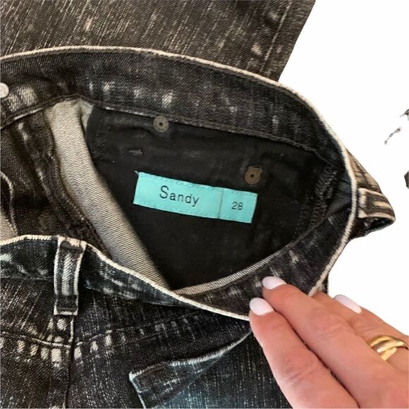 NWOT Kova & T Acid washed Sandy jeans - Picture 5 of 10